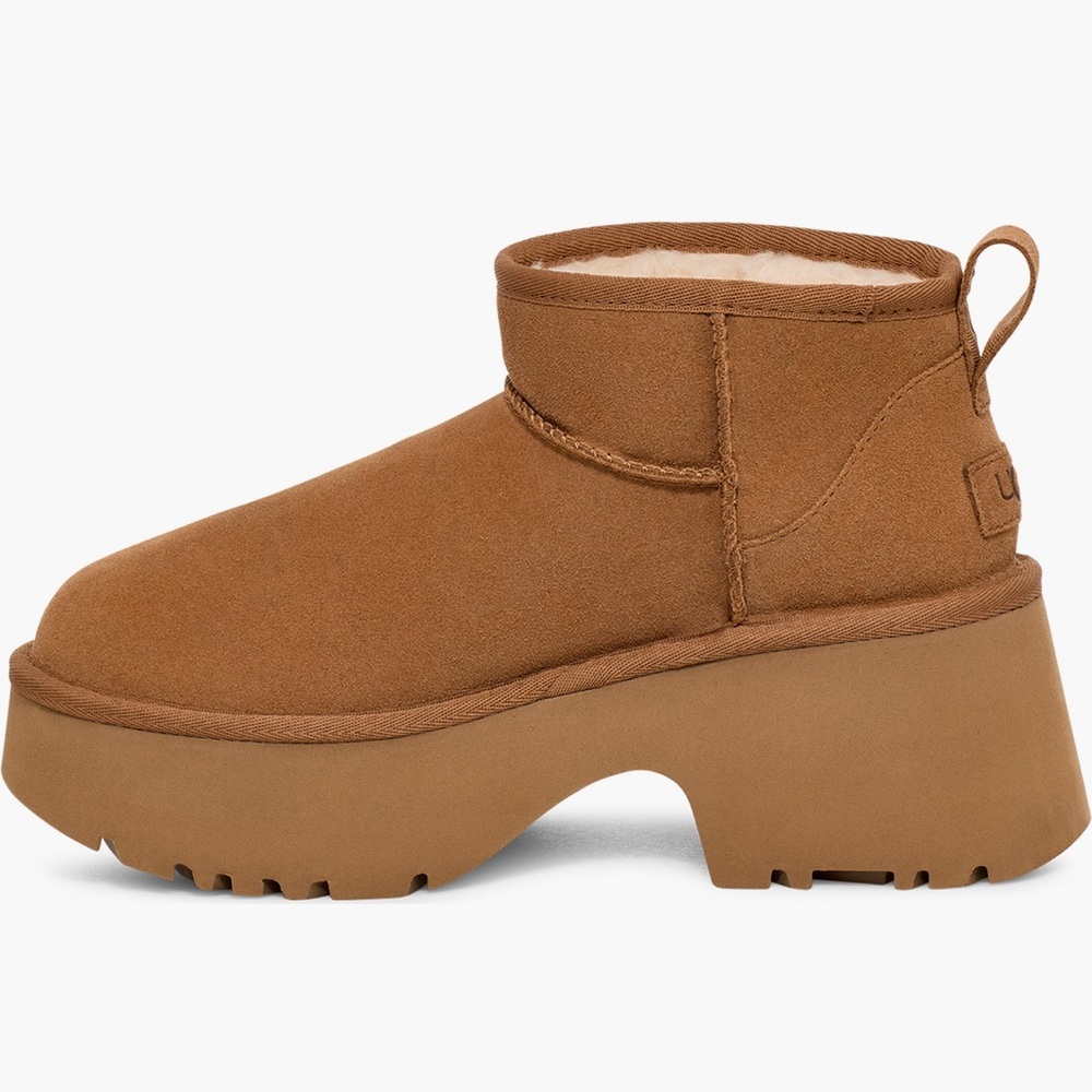 UGG®
Classic Ultra Mini
New Heights
Platform Boot (Women)(NWB) - Picture 5 of 14